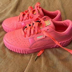 Neon puma 7.5